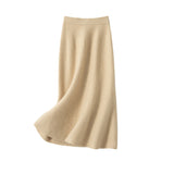 Gonna da donna in cashmere a linea A. Gonna in maglione lavorato a maglia di cashmere di lunghezza midi