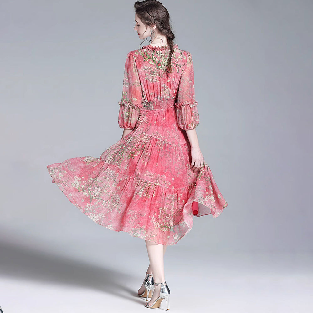 Abito midi di seta floreale rosa con abiti da seta con scollo a V arruffato