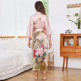 Abito kimono lungo di lusso da donna con motivo floreale vintage in pura seta di gelso al 100%.
