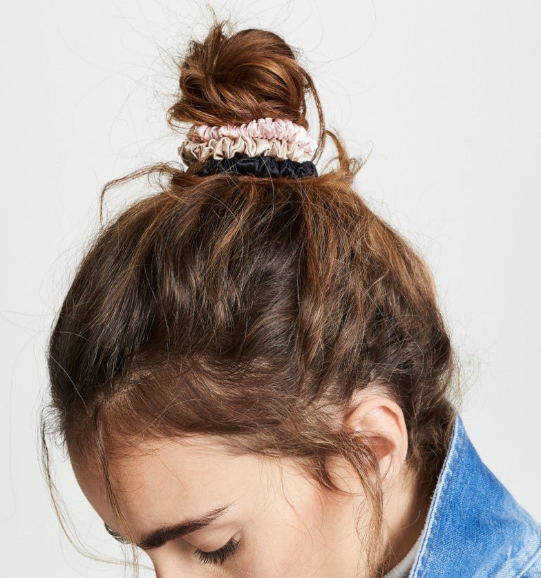 Confezione da 6 elastici per capelli in seta con fiori di piccole dimensioni